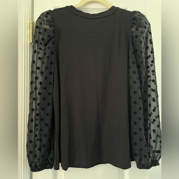 Loft NWT black top with shear sleeves - Picture 3 of 4